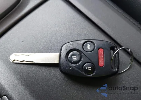 2011 Honda Accord 2.4 Ex-L из США, поврежденный, VIN 1HGCP2F8XBA008459